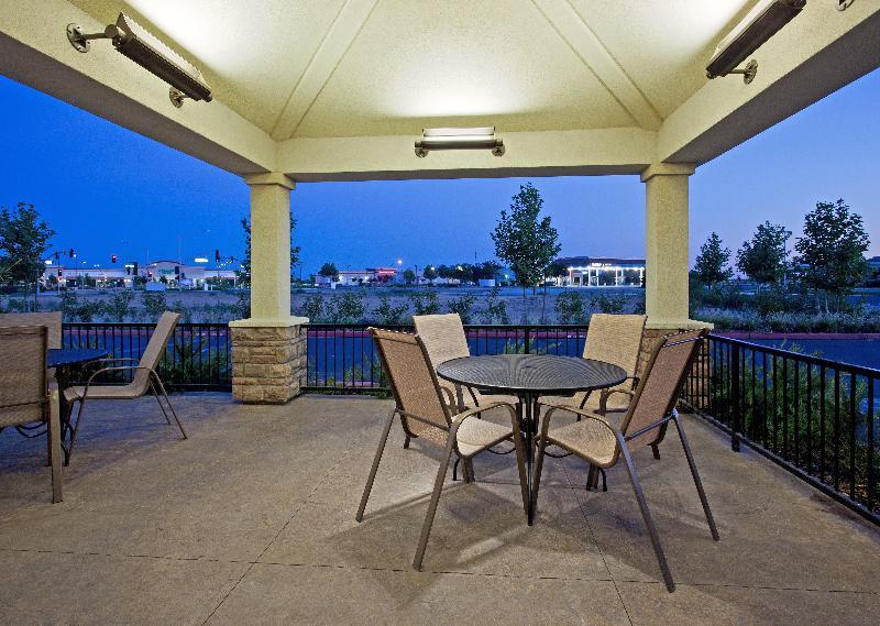 Candlewood Suites Turlock By Ihg Εξωτερικό φωτογραφία
