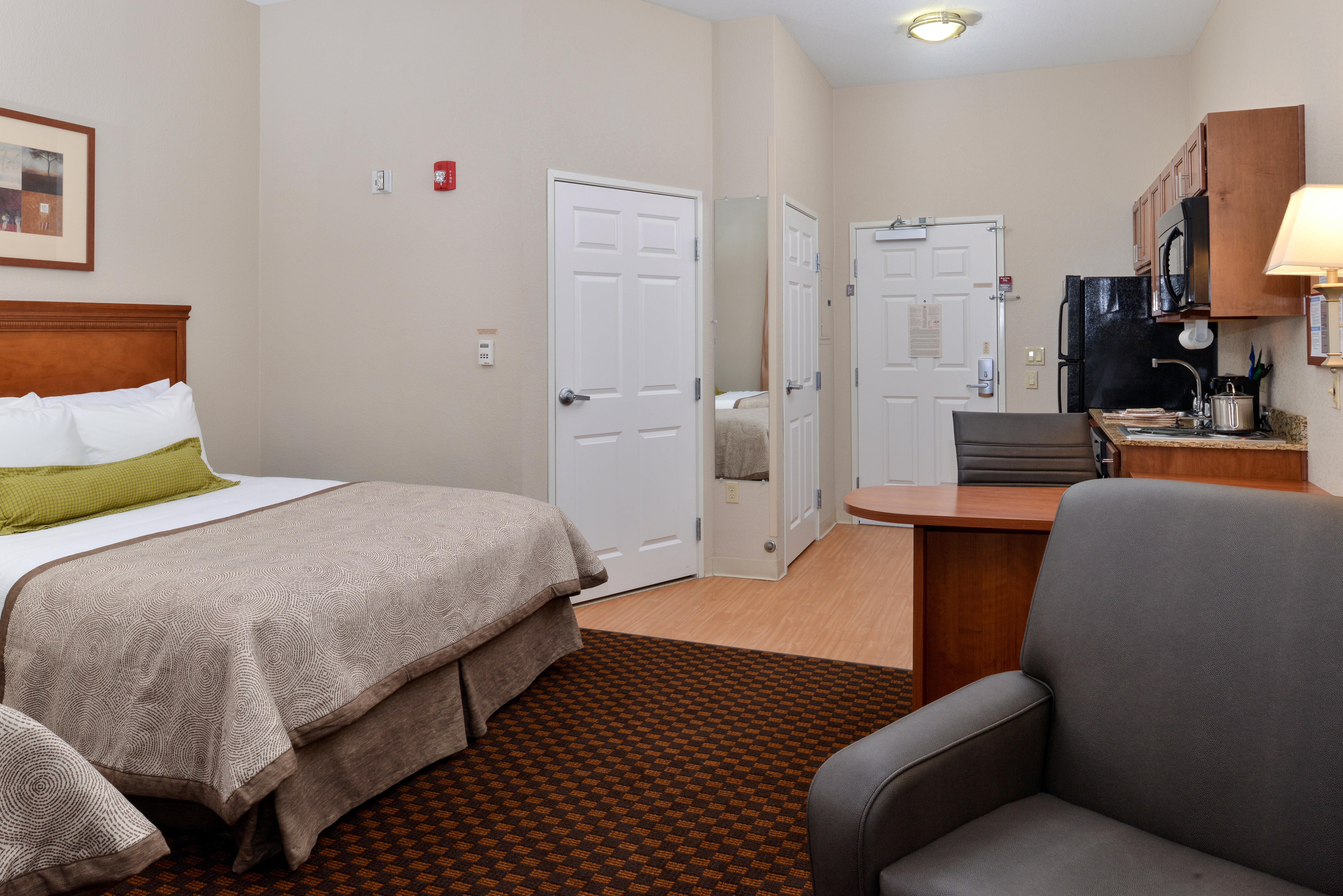 Candlewood Suites Turlock By Ihg Εξωτερικό φωτογραφία