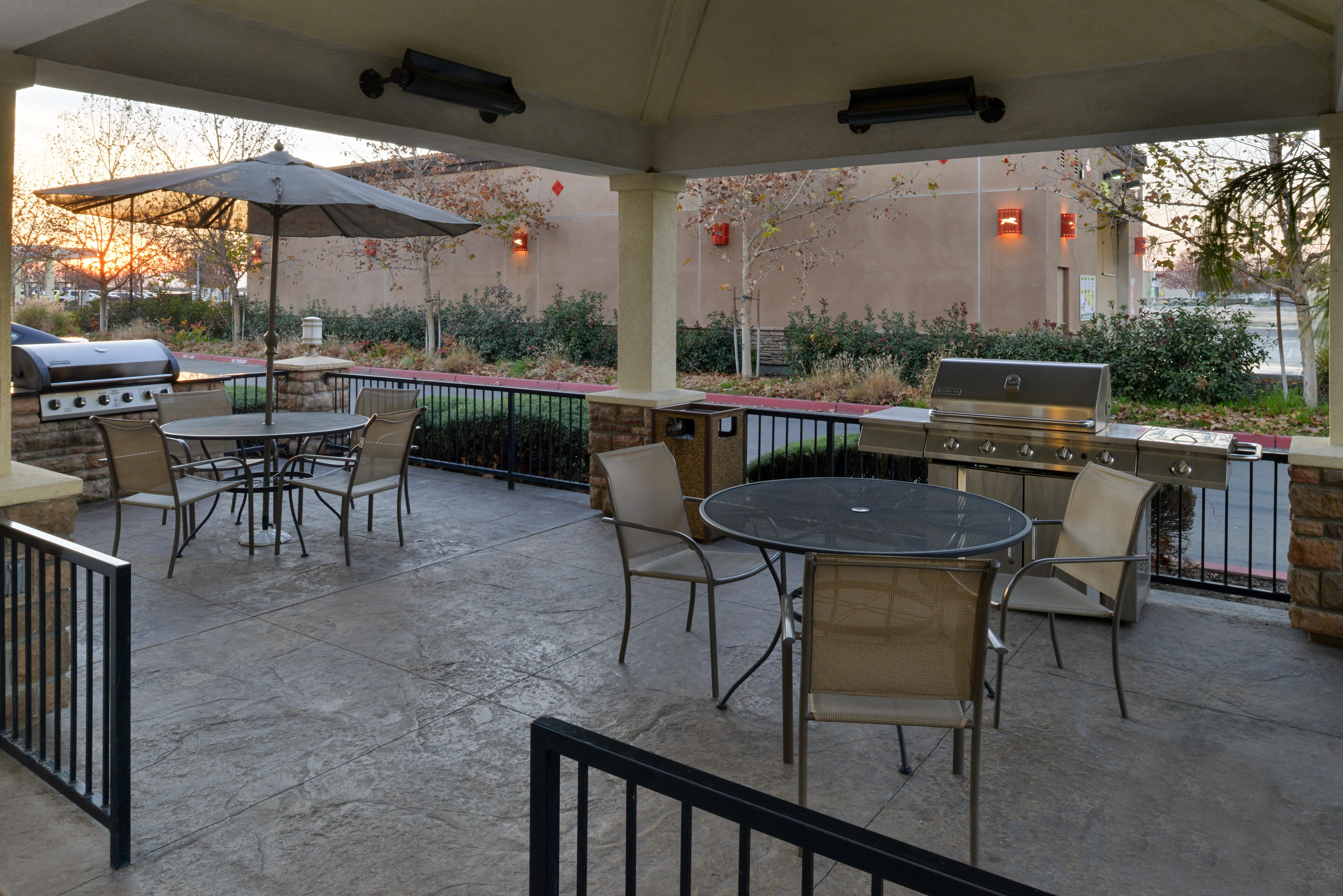 Candlewood Suites Turlock By Ihg Εξωτερικό φωτογραφία