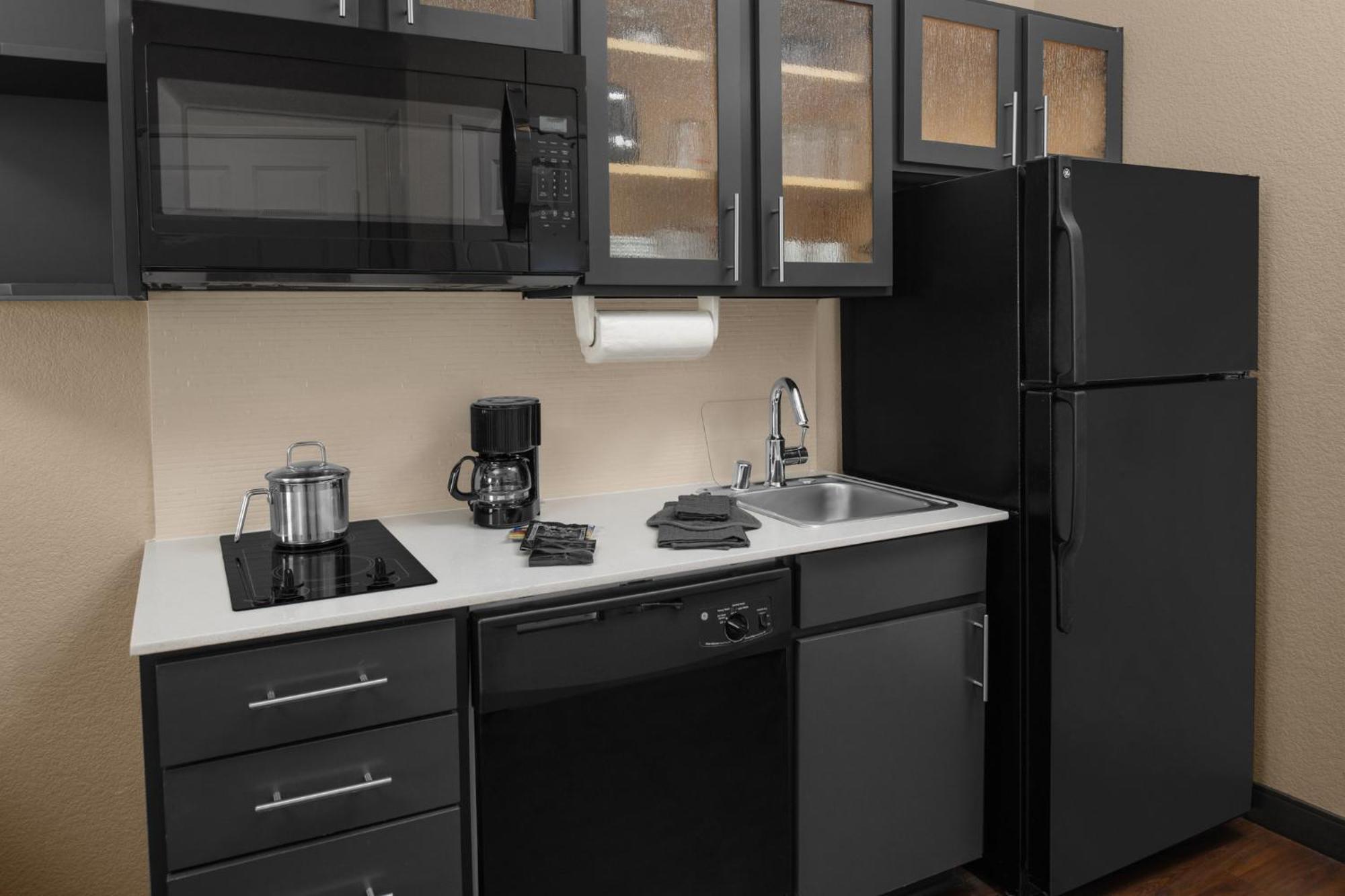 Candlewood Suites Turlock By Ihg Εξωτερικό φωτογραφία