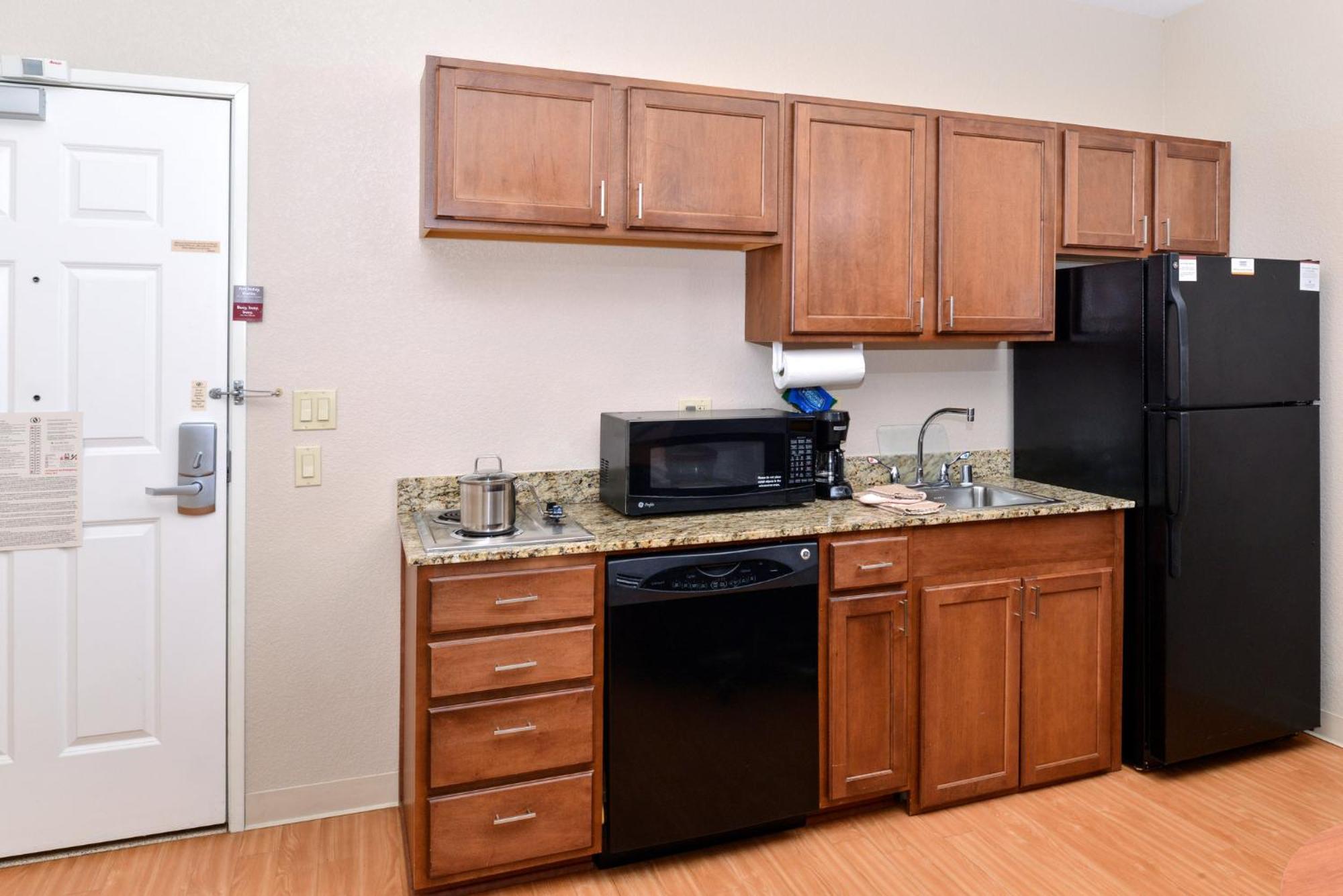 Candlewood Suites Turlock By Ihg Εξωτερικό φωτογραφία