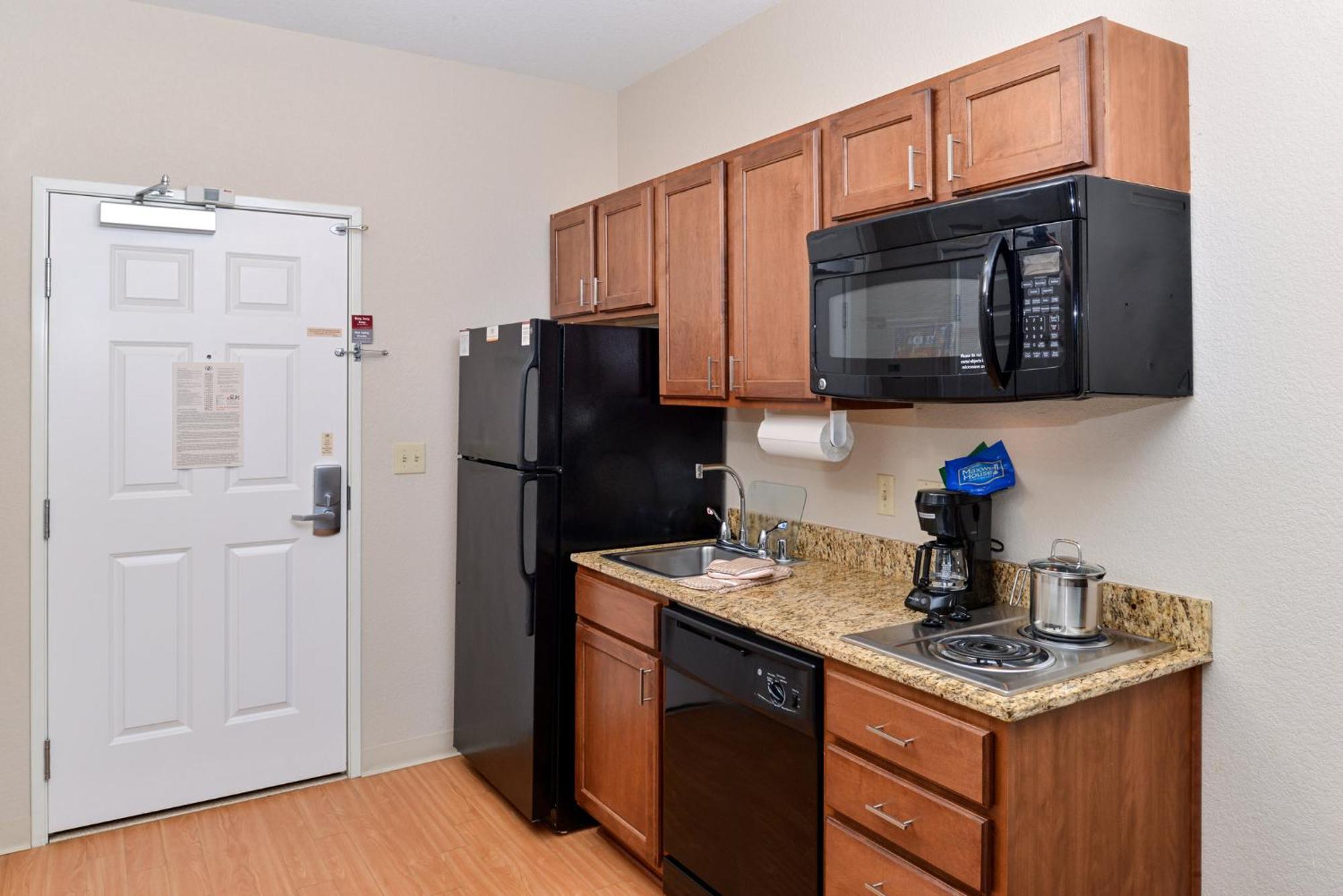 Candlewood Suites Turlock By Ihg Εξωτερικό φωτογραφία