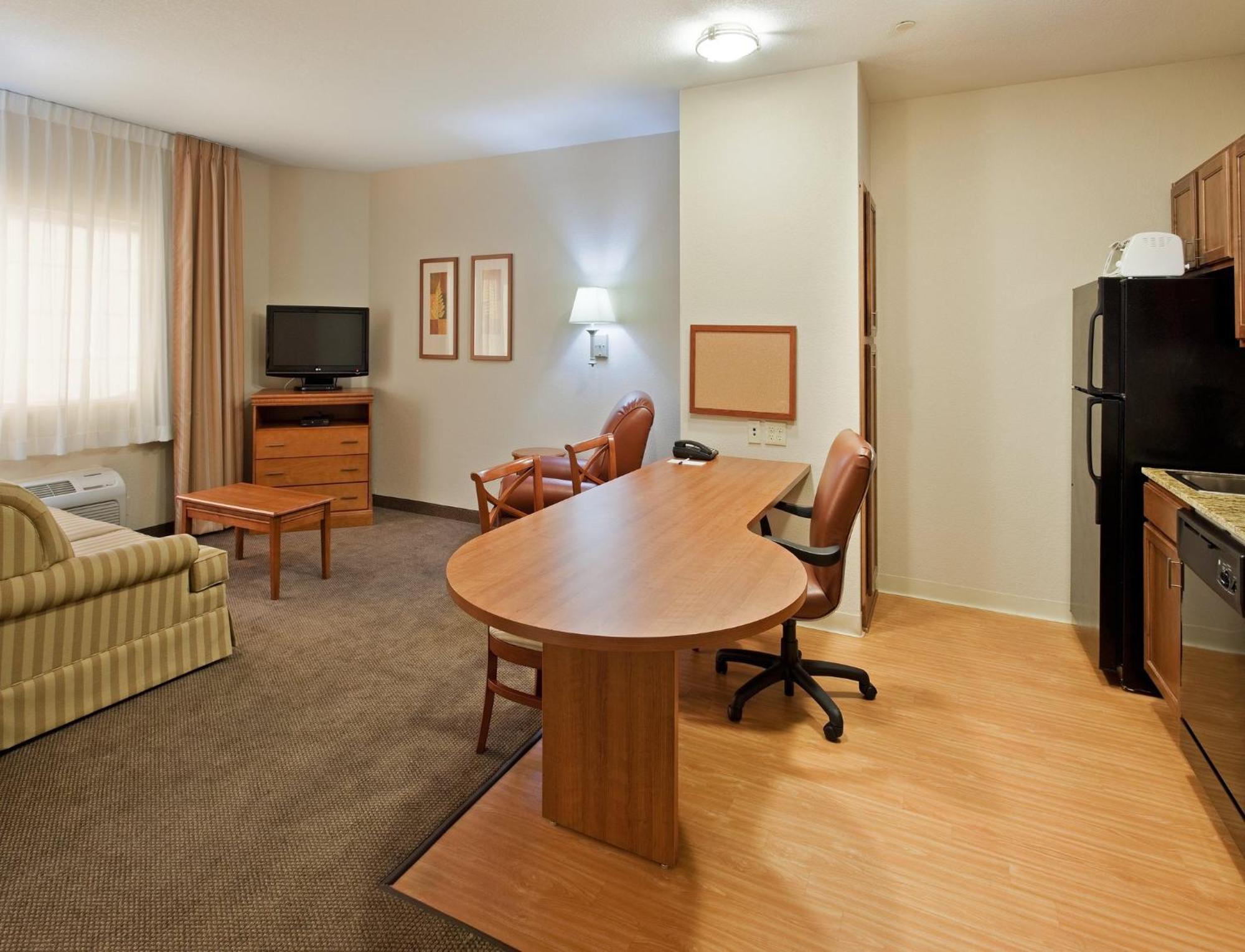 Candlewood Suites Turlock By Ihg Εξωτερικό φωτογραφία