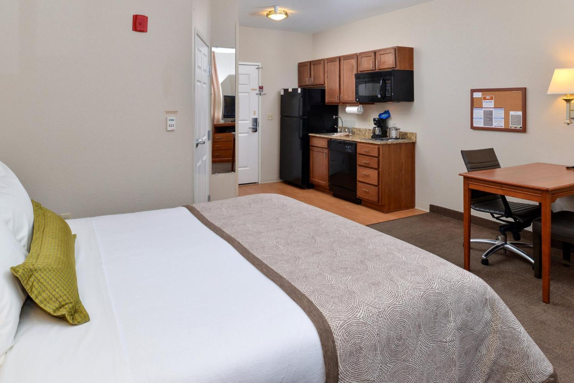 Candlewood Suites Turlock By Ihg Εξωτερικό φωτογραφία